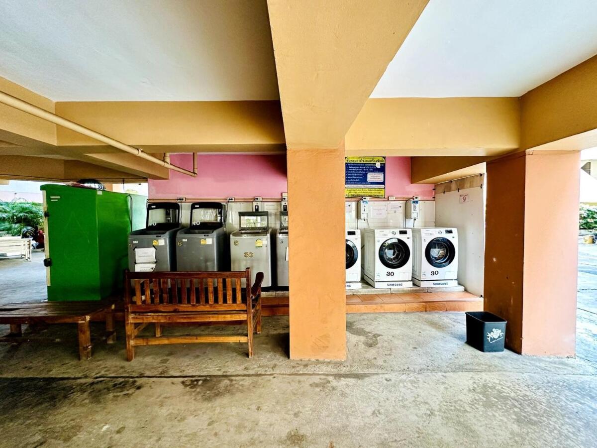 Wisdom Burg Bangsaen, Pool, Gym Lejlighedshotel Ban Rong Khoei Eksteriør billede