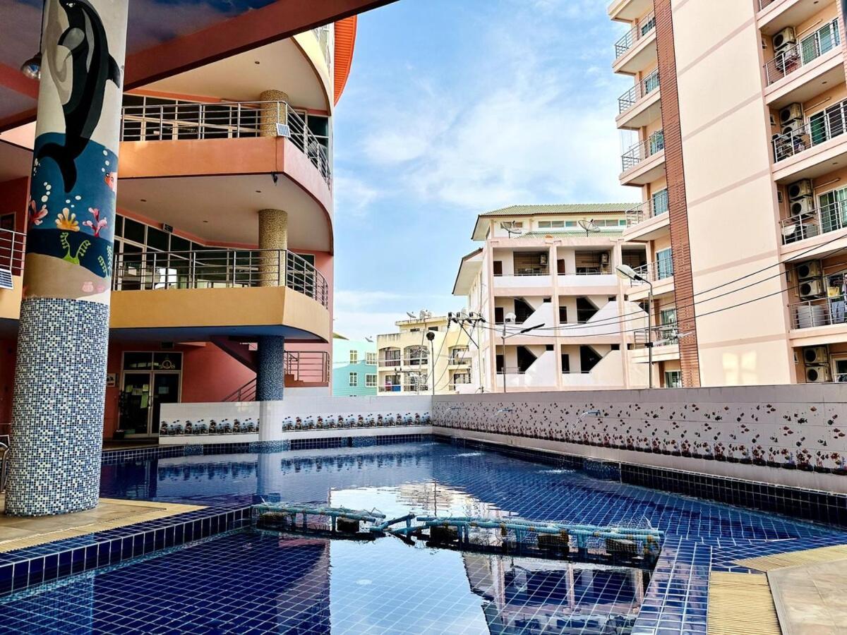 Wisdom Burg Bangsaen, Pool, Gym Lejlighedshotel Ban Rong Khoei Eksteriør billede