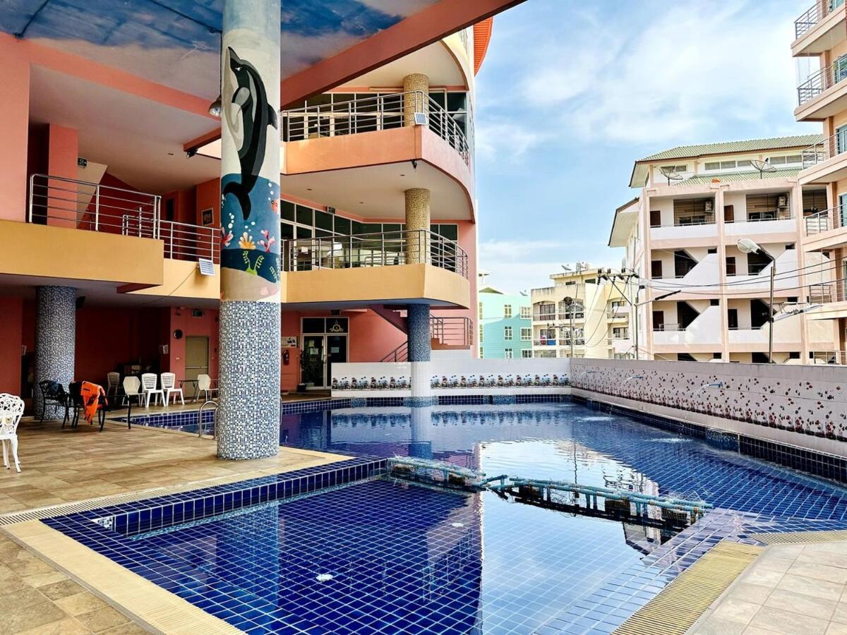 Wisdom Burg Bangsaen, Pool, Gym Lejlighedshotel Ban Rong Khoei Eksteriør billede